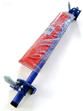 How can the first-stage H-type sweeper efficiently solve the problem of residual material on the conveyor belt?